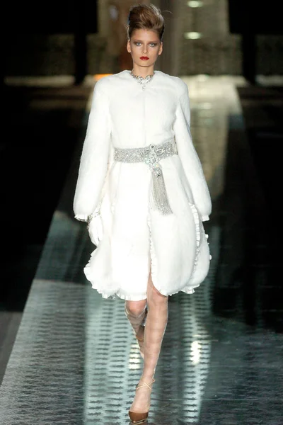 Look 2